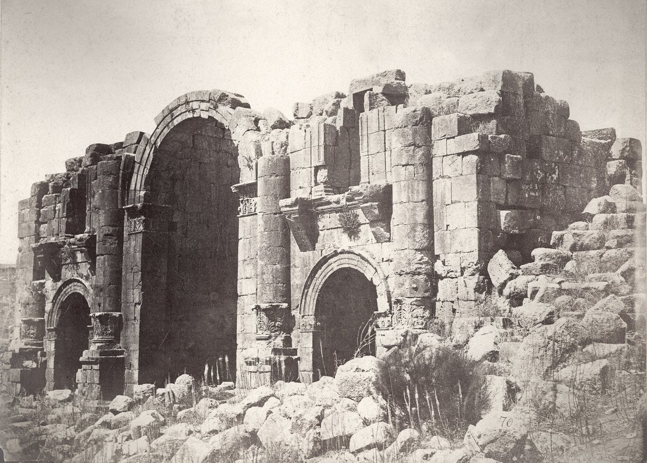 Triumfbue ved Jerash, fra syd, 1875 af Tancrede Dumas