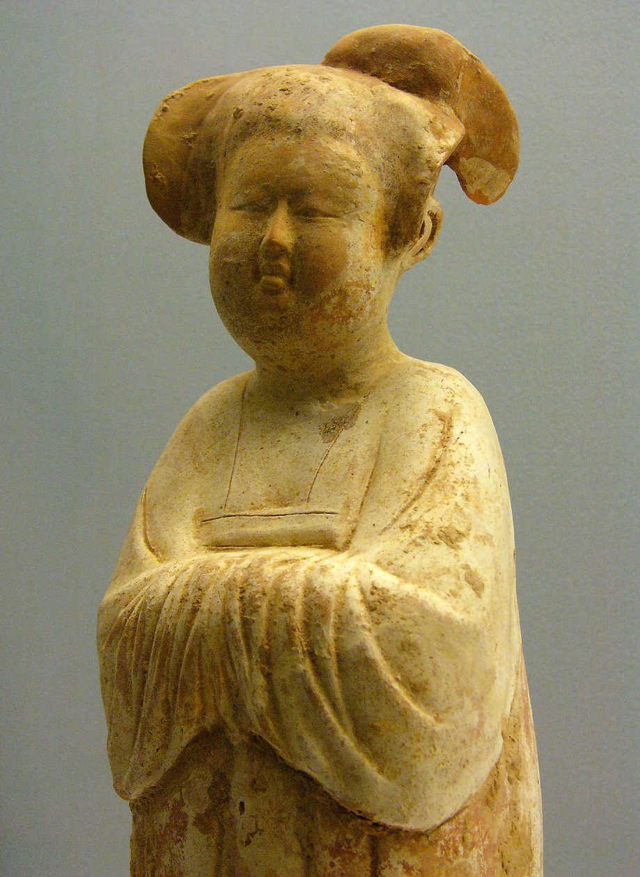 Malet keramik og doree, kvindelig figur, Tang-dynastiet (618-907), Shanghai National Museum. Fotografi, Leonard de Selva, Kina, 2006. af Tang Dynasty Chinese School