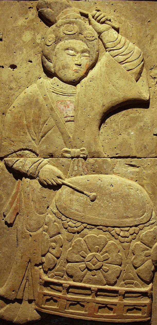 Terracotta stele med musiker, Tang-dynastiet (618-907), opdaget i Shaanxi-provinsen, Steles Forest Museum i Xian. Fotografi, Leonard de Selva, Kina, 2006. af Tang Dynasty Chinese School