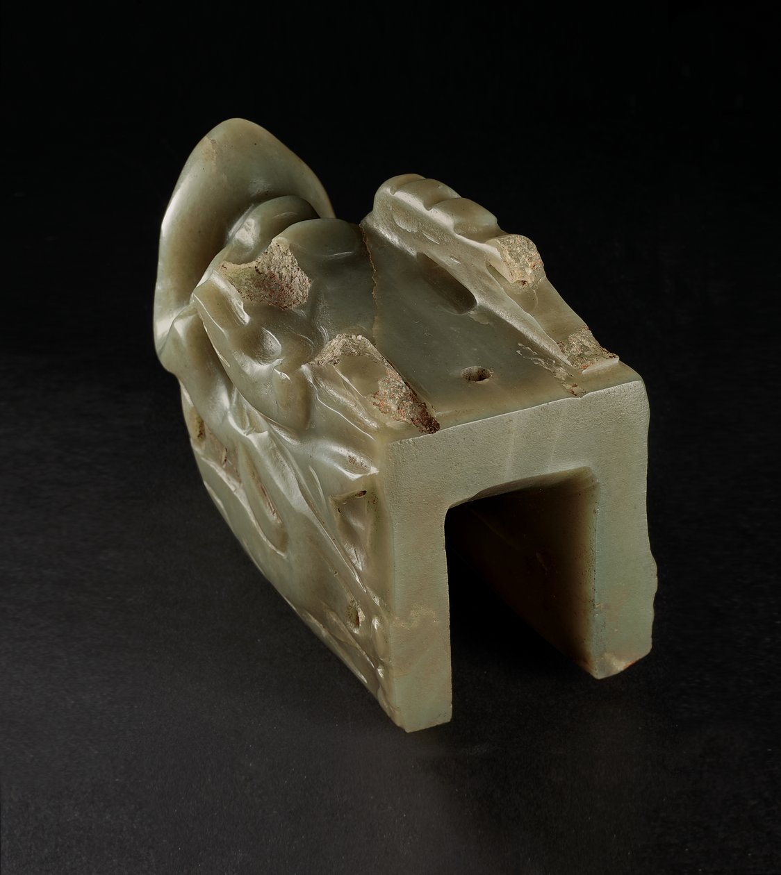 The Junkunc Jade Dragon Head (jade) af Tang Dynasty Chinese School