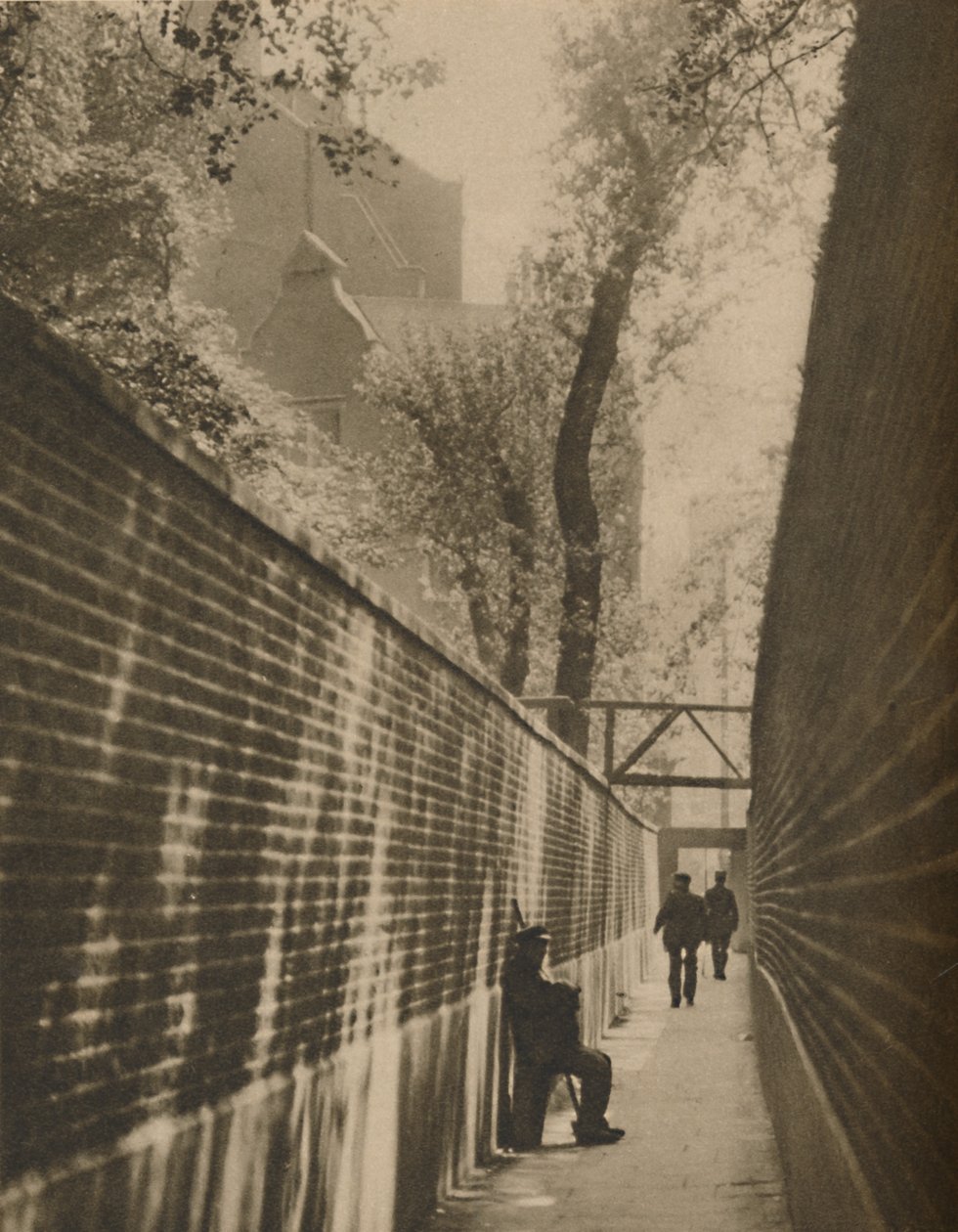 I Lansdowne Passage, Where A Highwayman Once Galoped For His Life, c1935. af Taylor