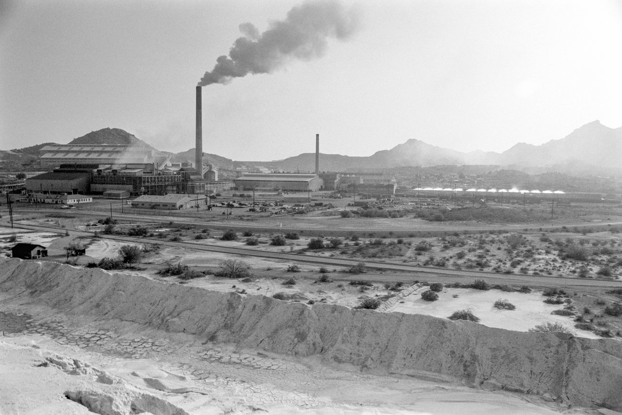 Oversigt over Phelps Dodge Smelter Douglas Arizona, der smelter kobber fra Phelps Dodge... af Ted Spiegel