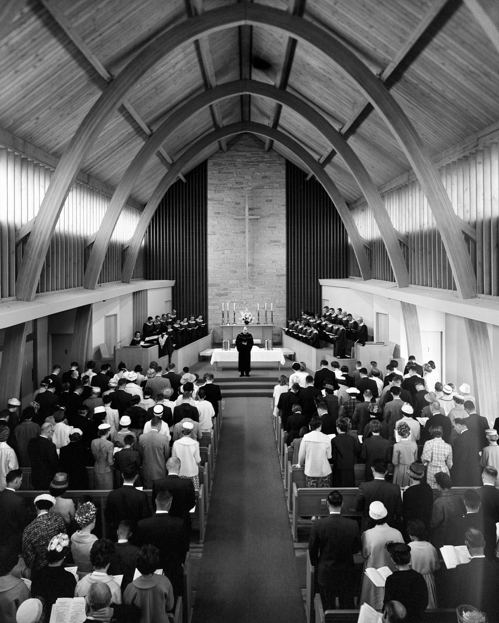 Præsten taler til menigheden under søndagsgudstjenesten i First Congregational Churc... af Ted Spiegel
