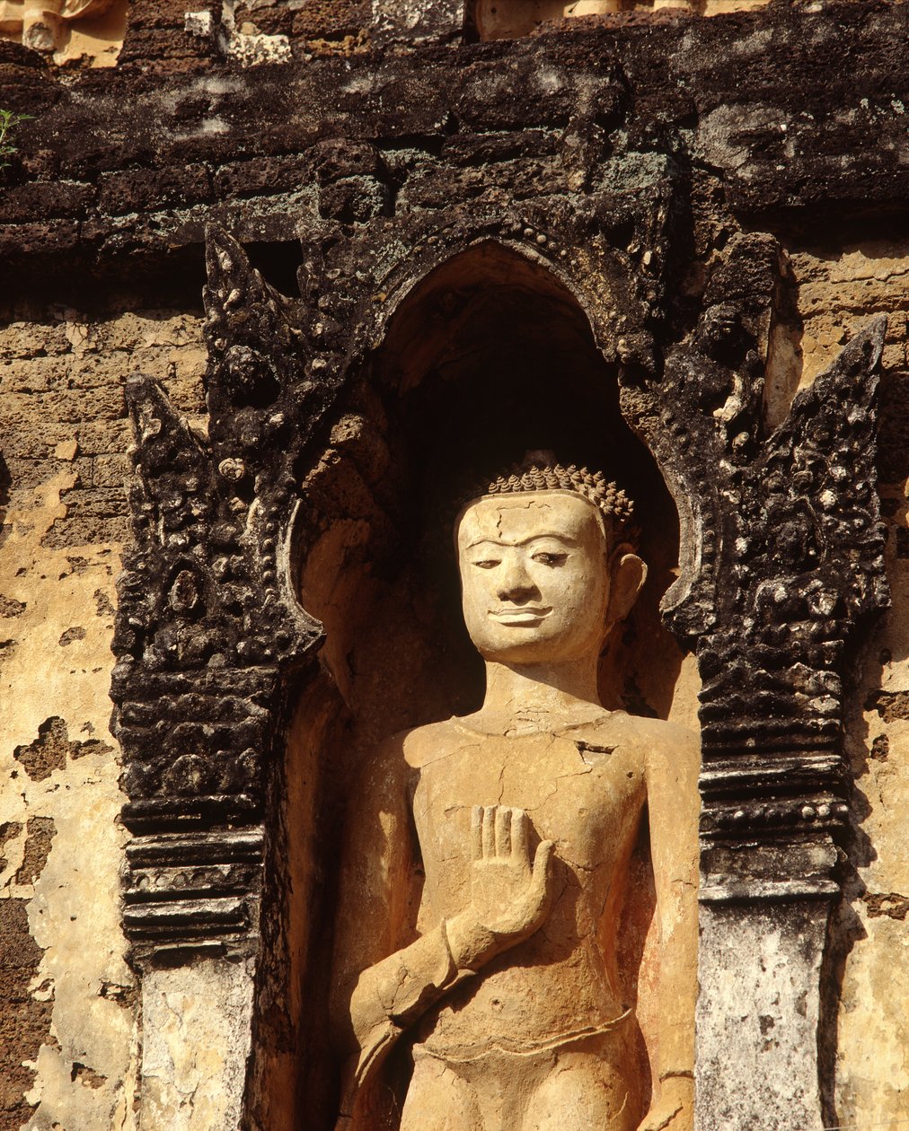 Buddha på Chedi, Davaravati-perioden (terracotta) af Thai School
