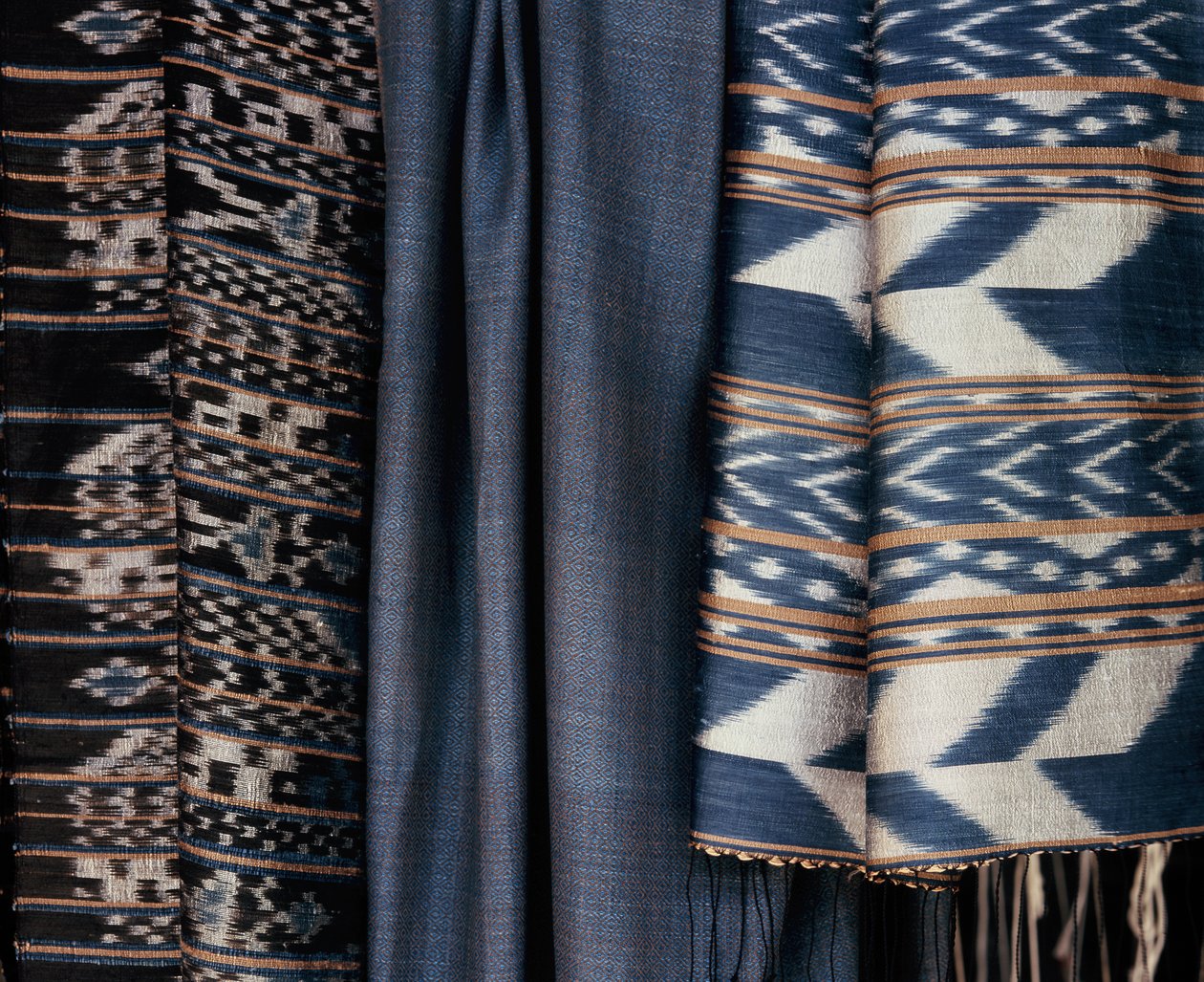Moderne indigo stof, Thailand (tekstil) af Thai School
