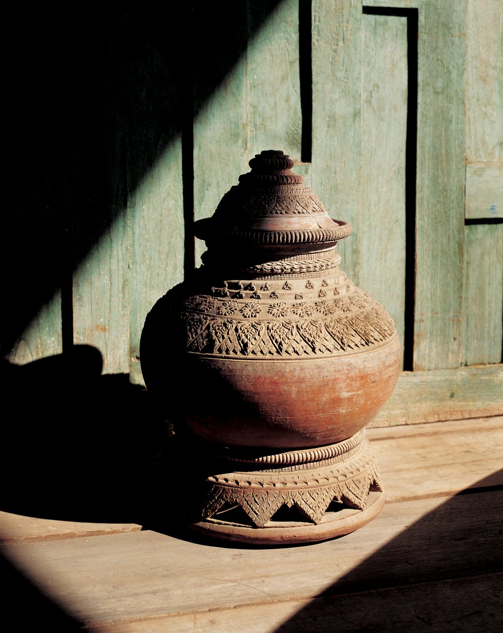 Vandbeholder (keramik) af Thai School