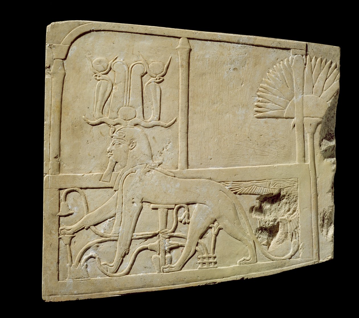 Relief forestillende en stridende sfinx, 1069-715 f.Kr. (kalksten med spor af gips og pigment) af Third Intermediate Period Egyptian