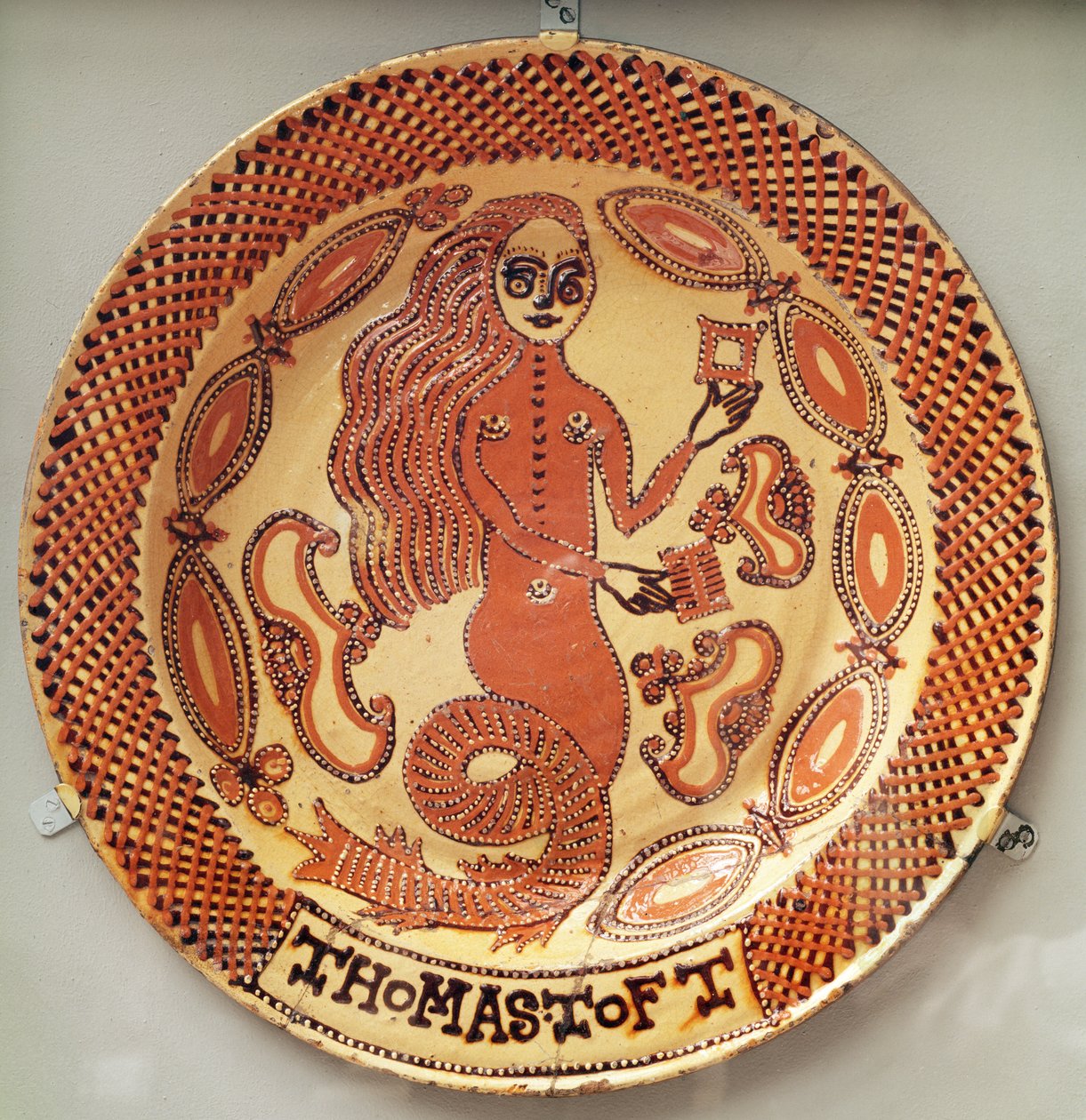 The Mermaid Dish, Staffordshire, ca. 1670-89 (blyglaseret lertøj) af Thomas Toft