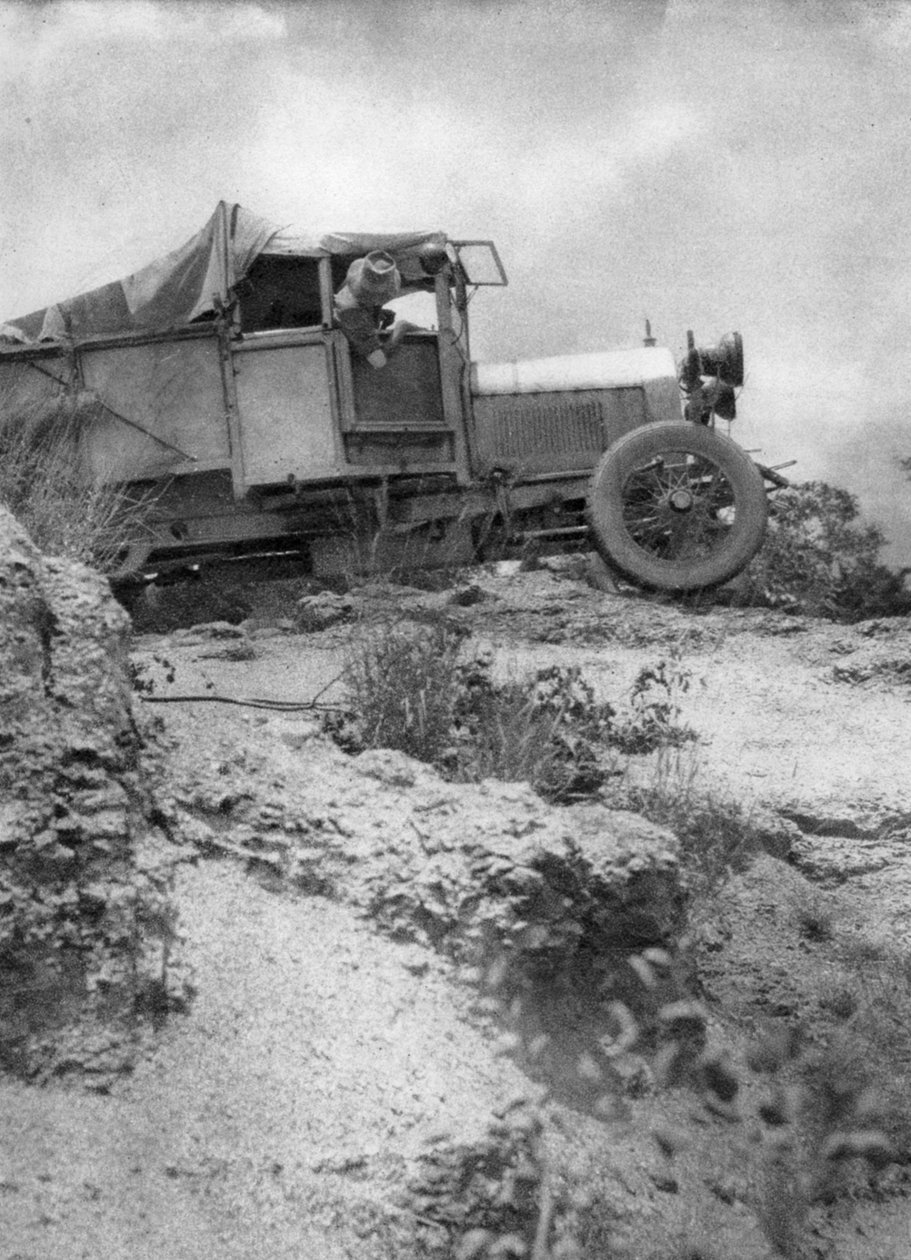 En stenet vej, Abercorn til Tukuyu, Tanganyika, 1925 1927 af Thomas A. Glover