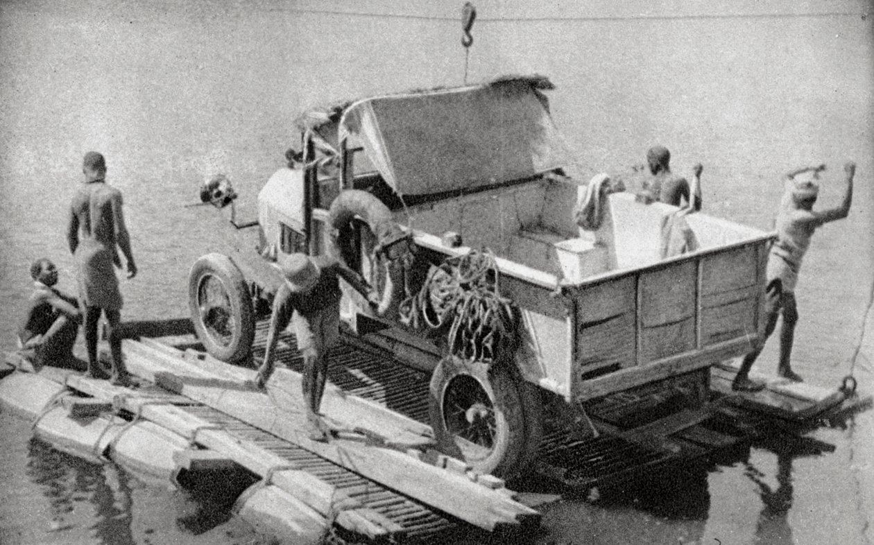 Krydser Chambesi-floden på en knækket ponton, Nordrhodesia, 1925 1927 af Thomas A. Glover