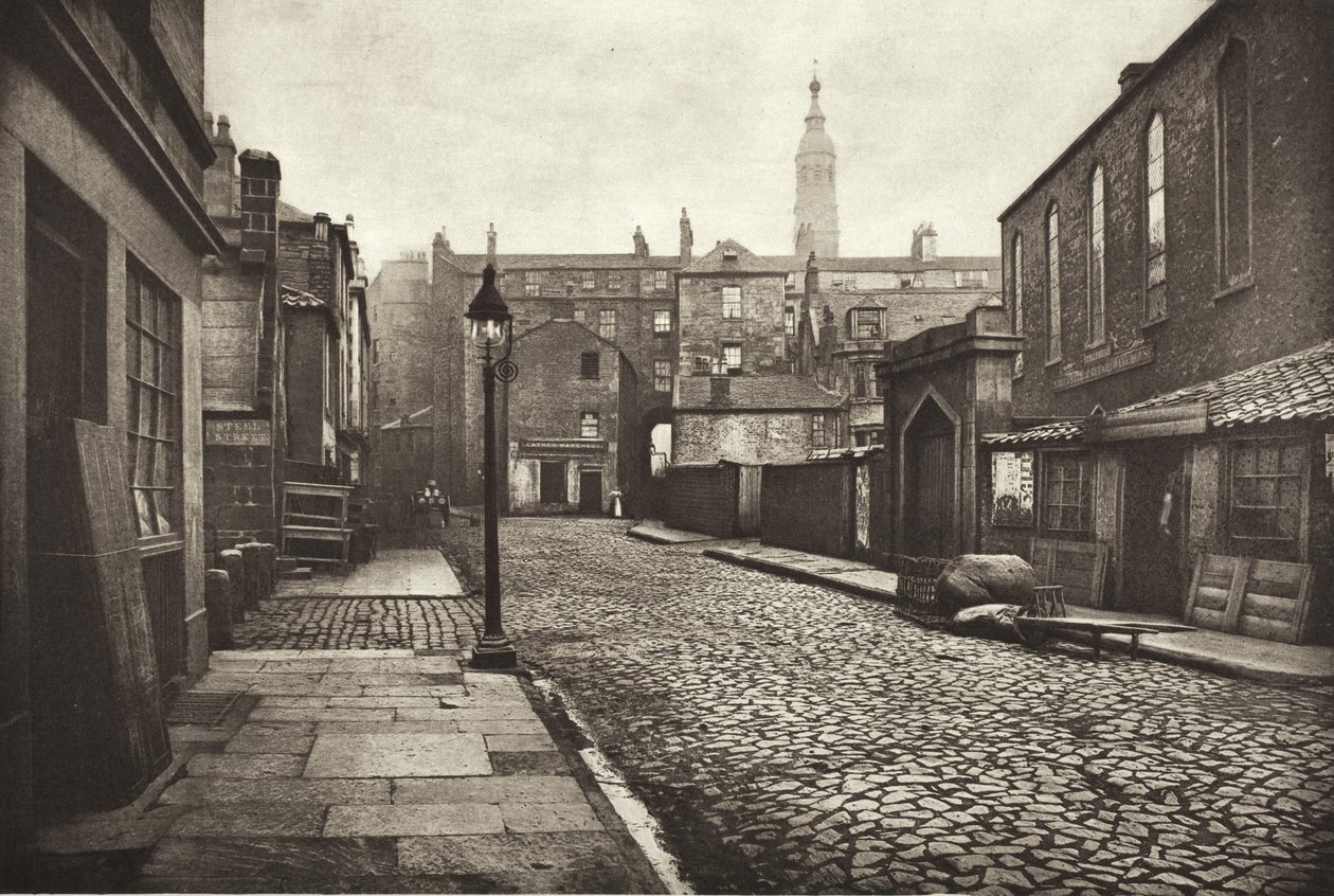 Low Green Street (nr. 35) af Thomas Annan