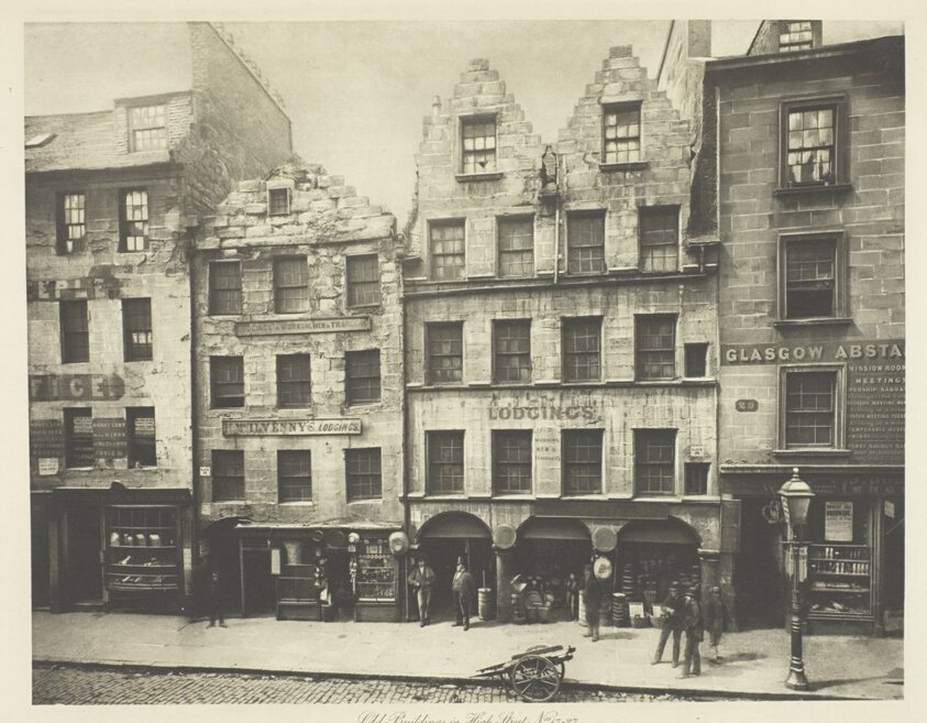 Gamle bygninger i High Street nr. 17-27 af Thomas Annan