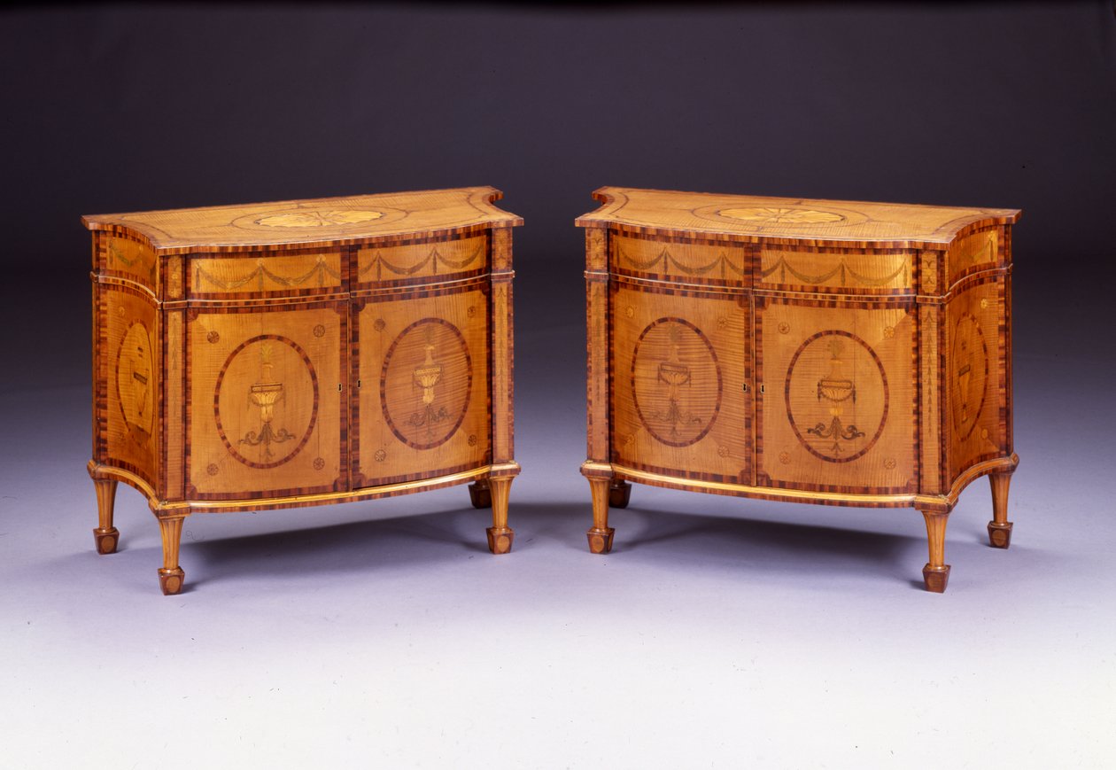 Par George III commodes (harewood & Kingwood) af Thomas Chippendale
