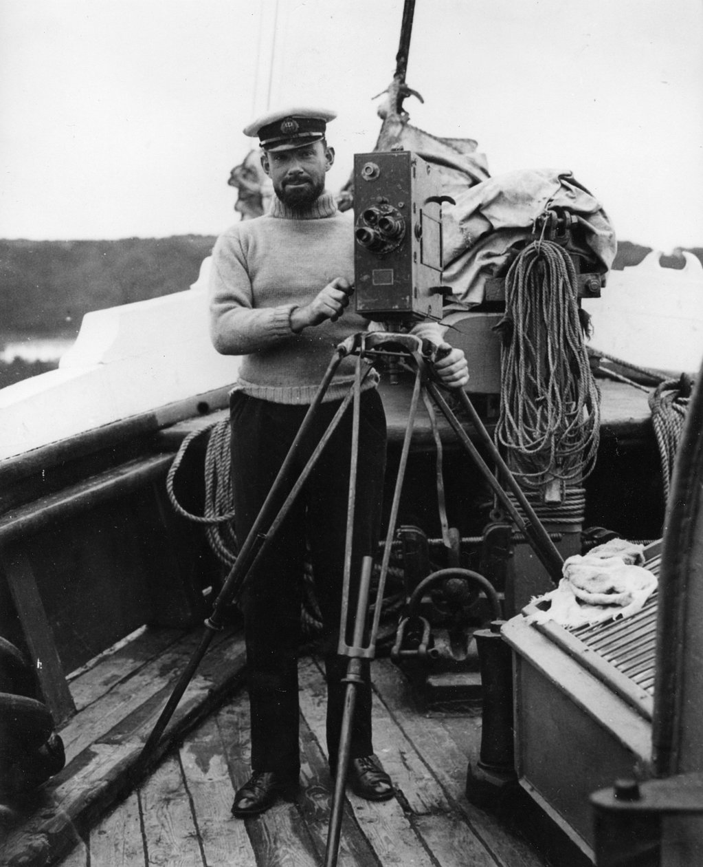 G. H. Wilkins, da han vendte tilbage fra ekspeditionen i The Quest med Sir Ernest Shackleton, Plymouth, 16. september, 1922 af Thomas E. and Horace Grant Grant