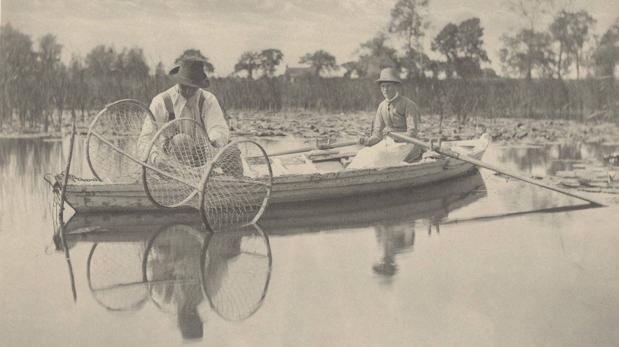 Udlægning af bue-nettet,1886 (foto) af Thomas Frederick Goodall
