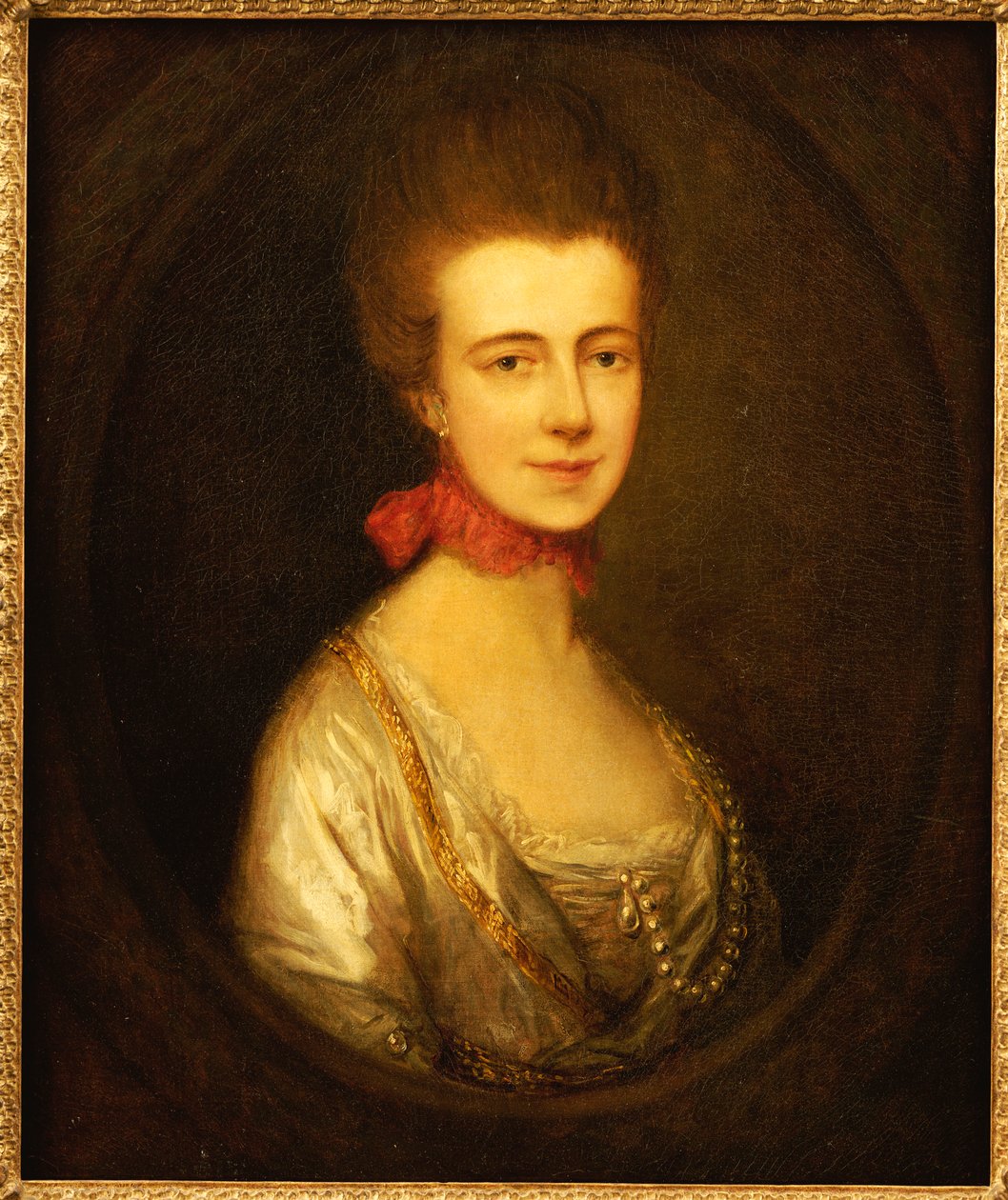 Portræt af Miss Boone, iført en hvid kjole med guldbroderi og perlekæde, et rødt bånd om halsen af Thomas Gainsborough