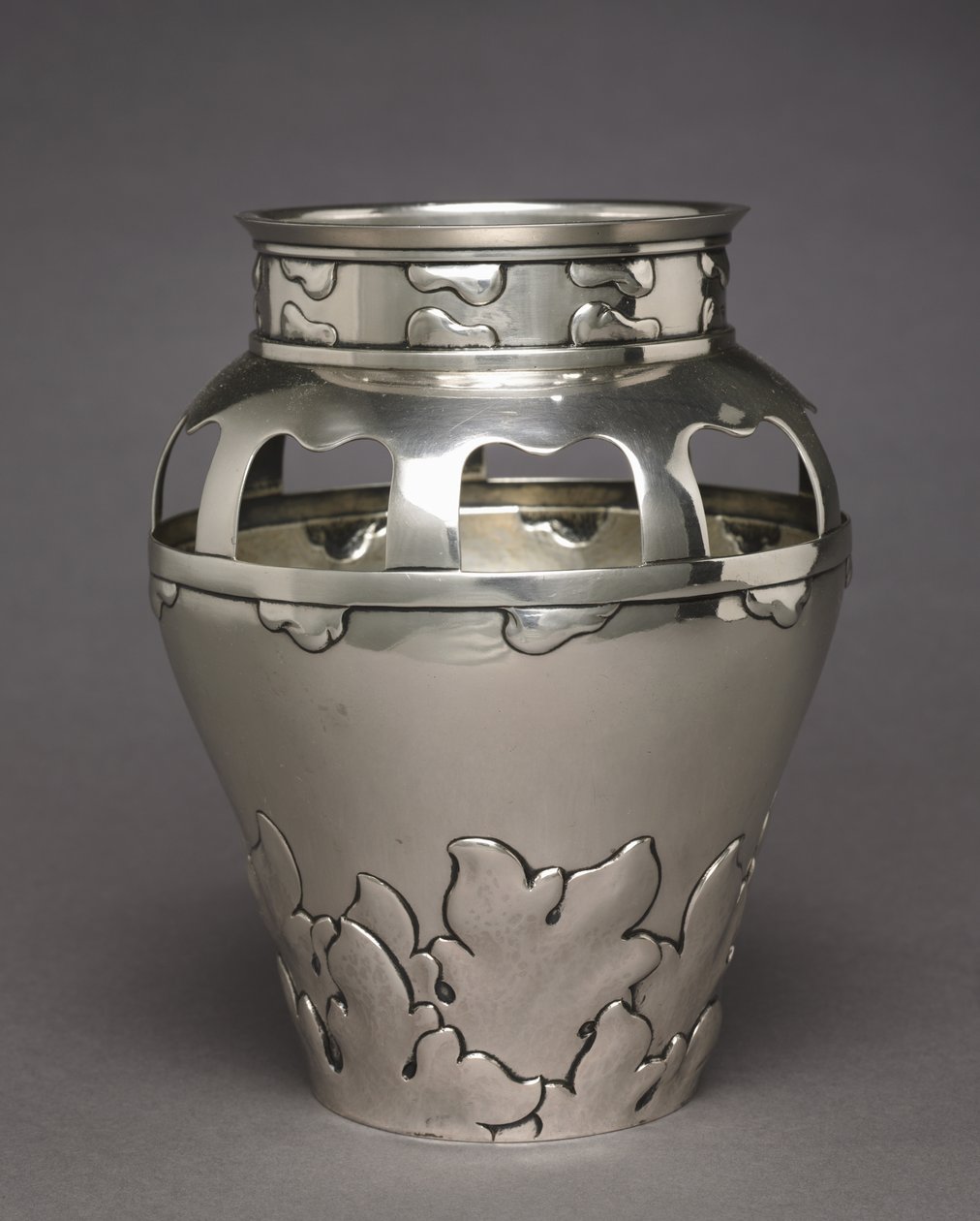 Vase, firma Anton Michelsen, 1900 af Thorvald Bindesboll