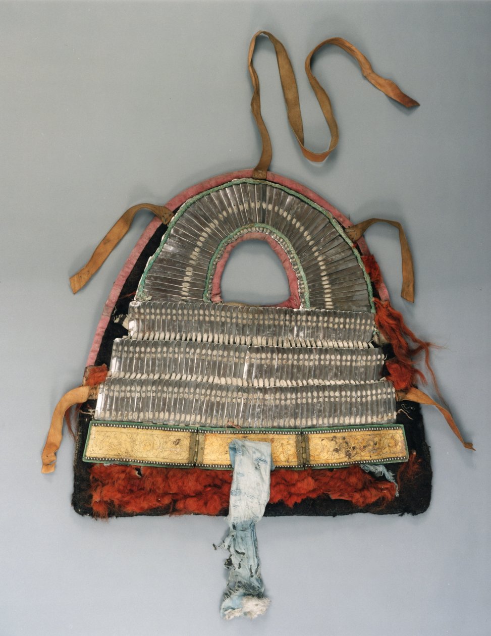 Hestepanser agterstykke (stål, læder og stof) af Tibetan School