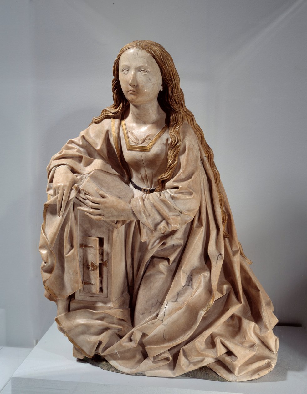 Bebudelsens jomfru. Marmorskulptur med polykrome højder af Tilman Riemenschneider (1460-1531), slutningen af det 15. århundrede. Paris, Musée du Louvre af Tilman Riemenschneider