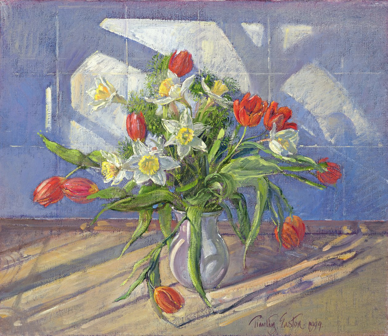 Forårsblomster med vinduesrefleksioner, 1994 af Timothy Easton