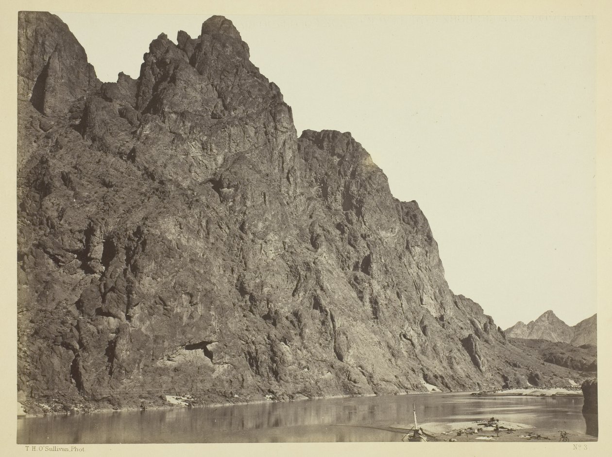Klippe over for Big Horn Camp, Black Cañon, Colorado River af Timothy O