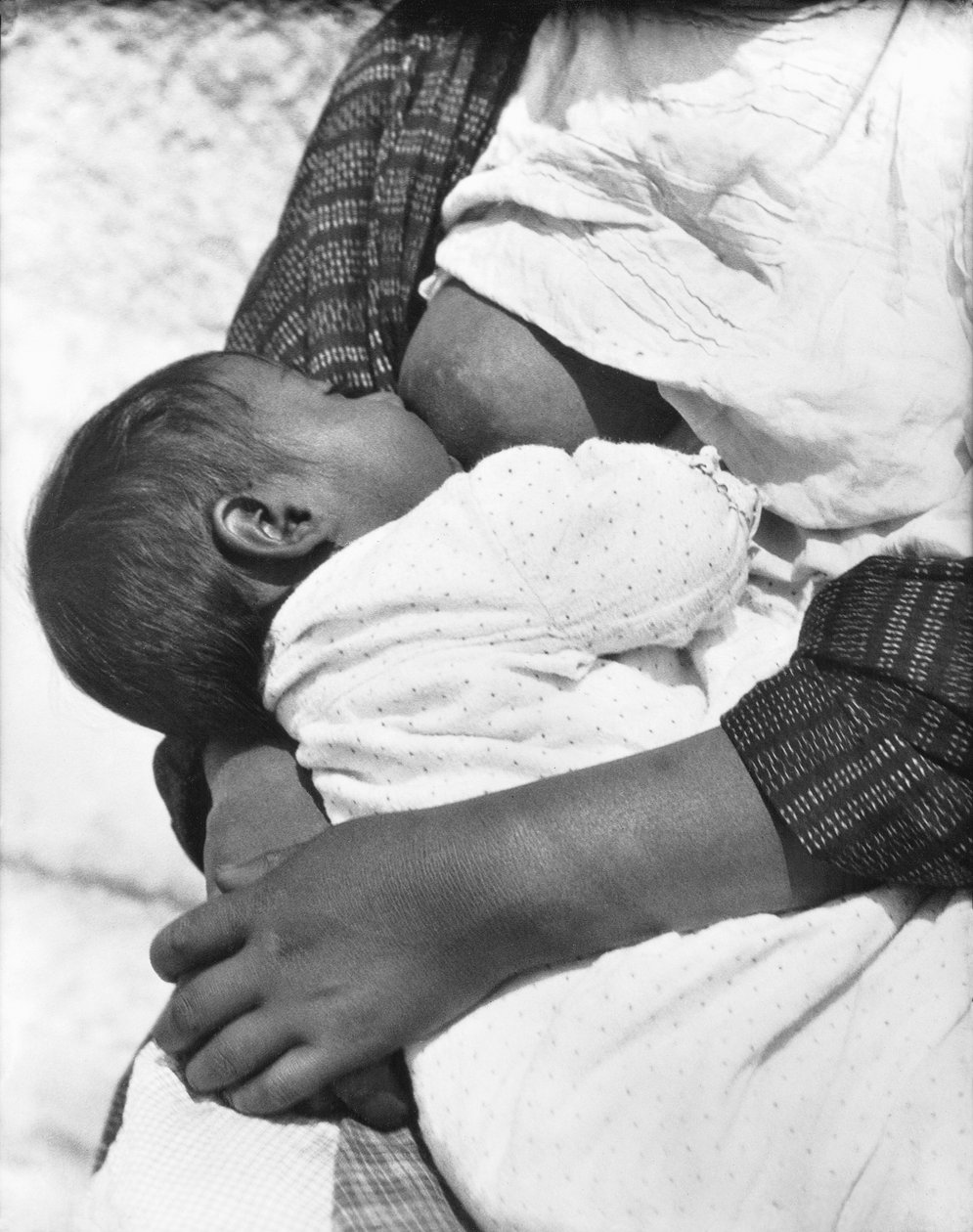 Babysygepleje (Conchita med sin mor Luz Jimenez), Mexico City, 1926 af Tina Modotti