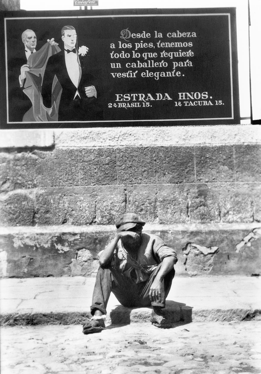 Elegance and Misery, Mexico City, 1928 af Tina Modotti