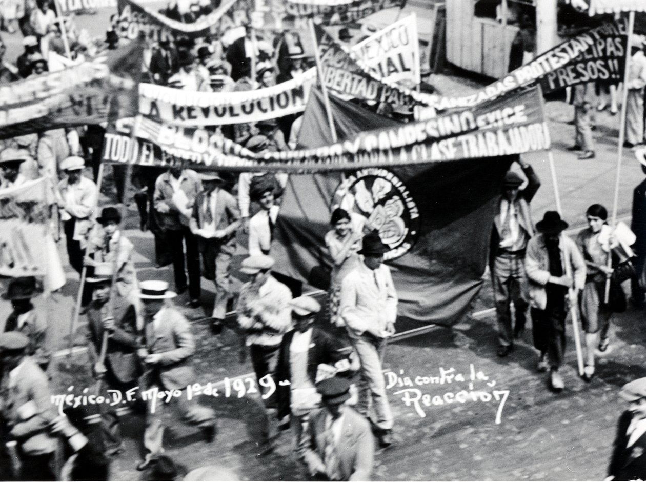Arbejdernes March, Mexico City, maj 1929 af Tina Modotti