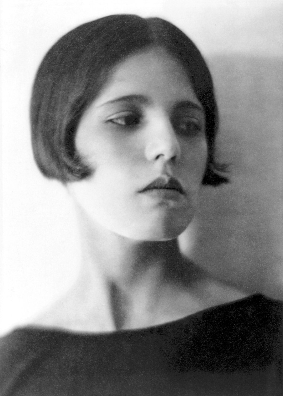 Maria Marin de Orozco, Mexico City, ca. 1925 af Tina Modotti