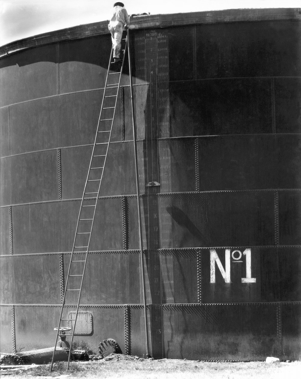 Tank nr. 1, Mexico, 1927 af Tina Modotti