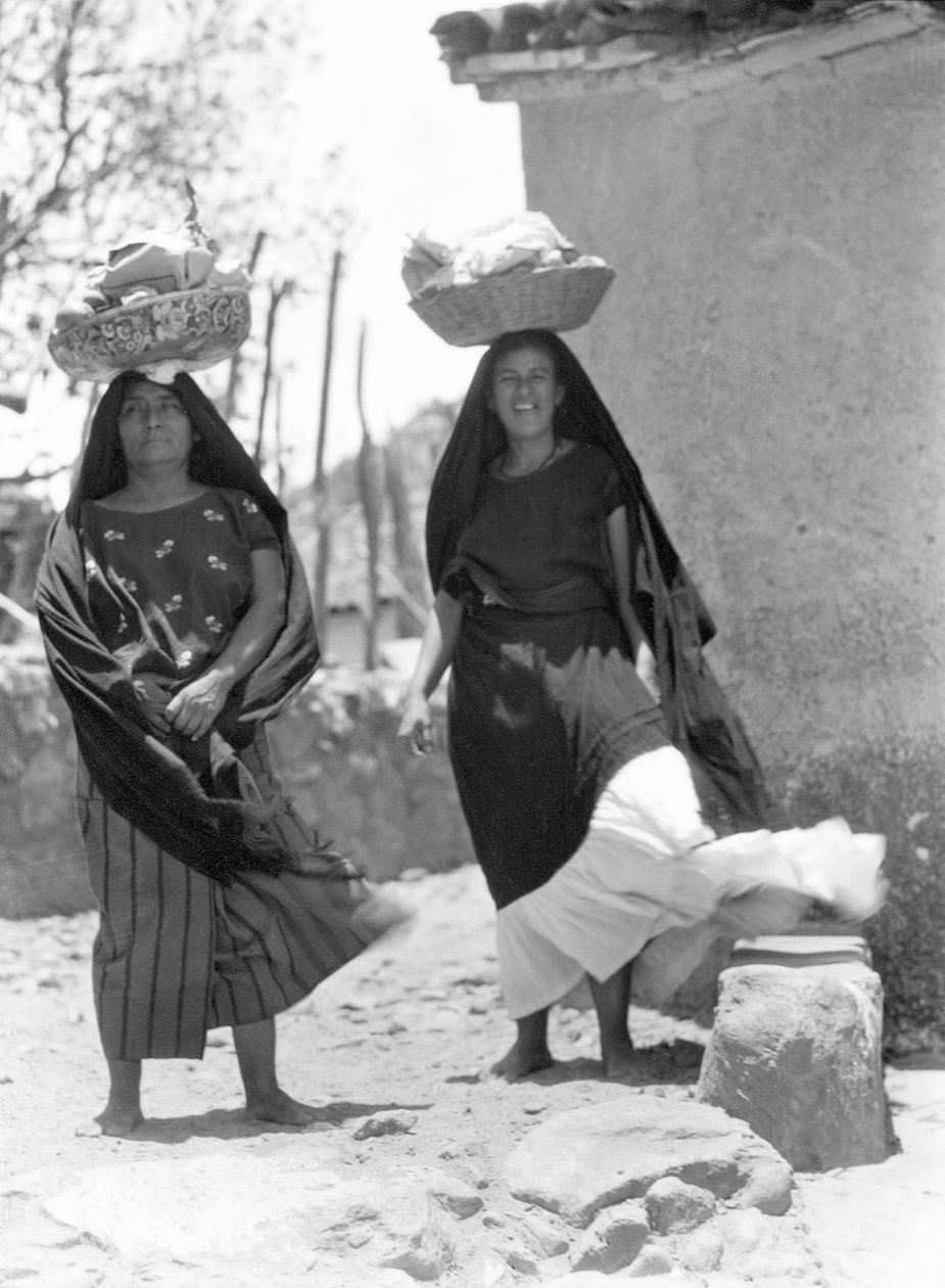 Kvinder i Tehuantepec, Mexico, 1929 af Tina Modotti