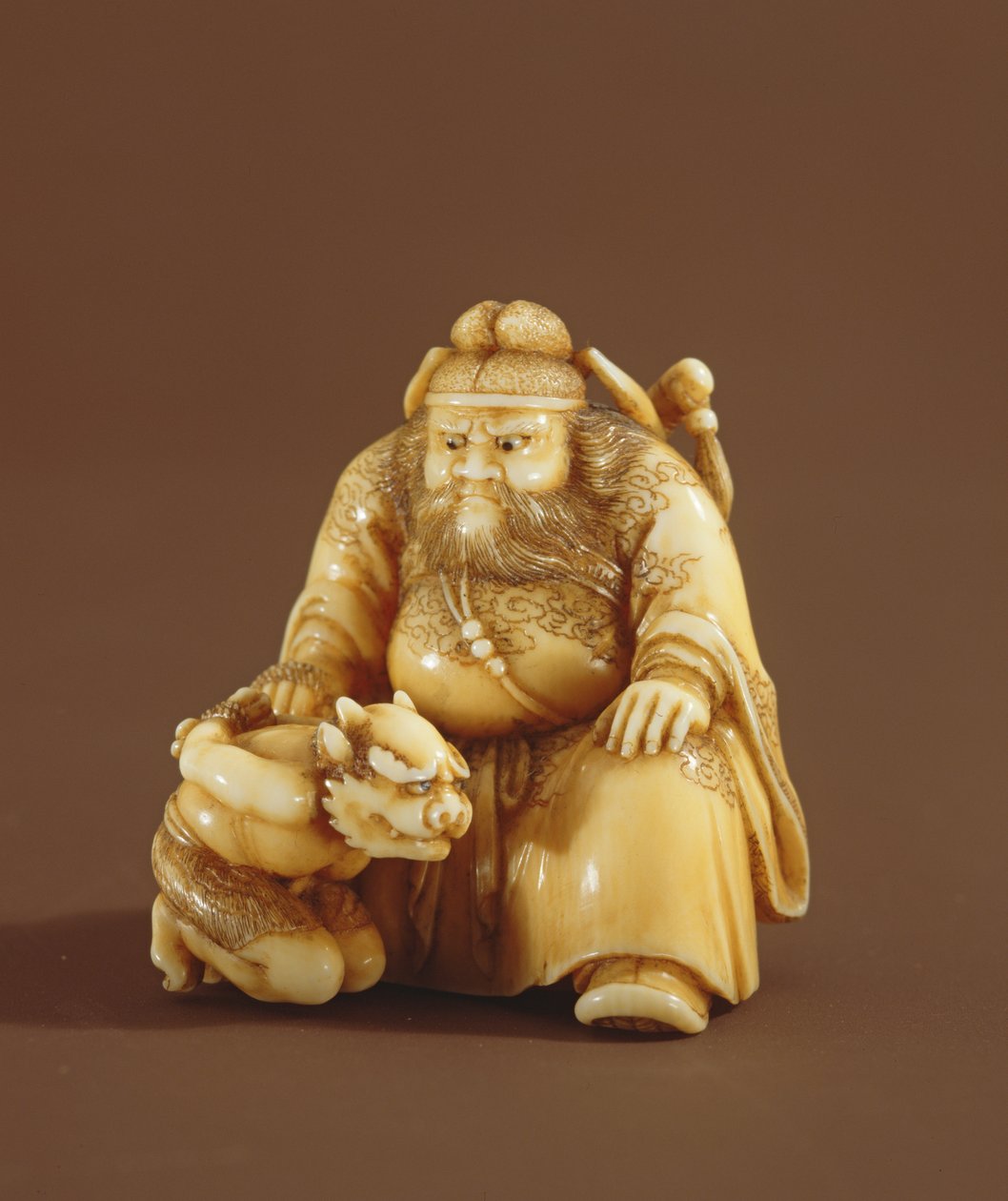 Netsuke i form af en dæmonbekæmper og en lille dæmon, Meiji-perioden (1868-1912) af Tokoku