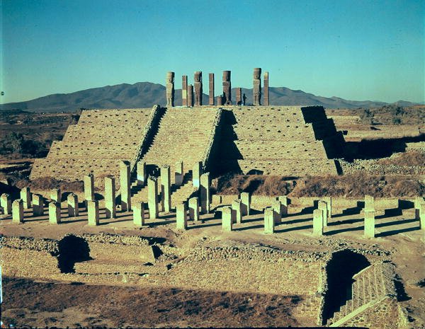 Udsigt over Pyramid B af Toltec