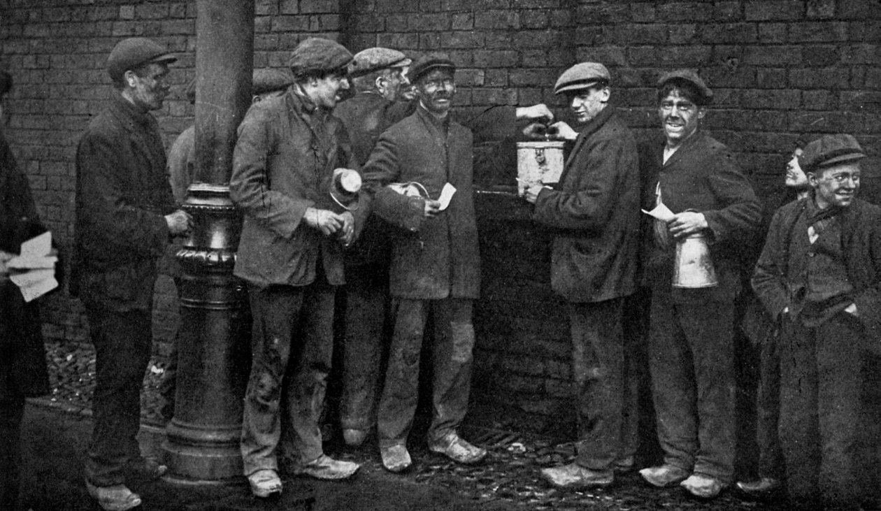 Afstemning om kulstrejken, Wheatsheaf Colliery, Pendlebury, januar 1912, c1920 af Topical Press Agency