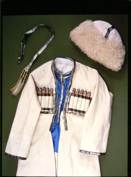 Militært kostume med kuglelommer (tekstil) af Turkish School