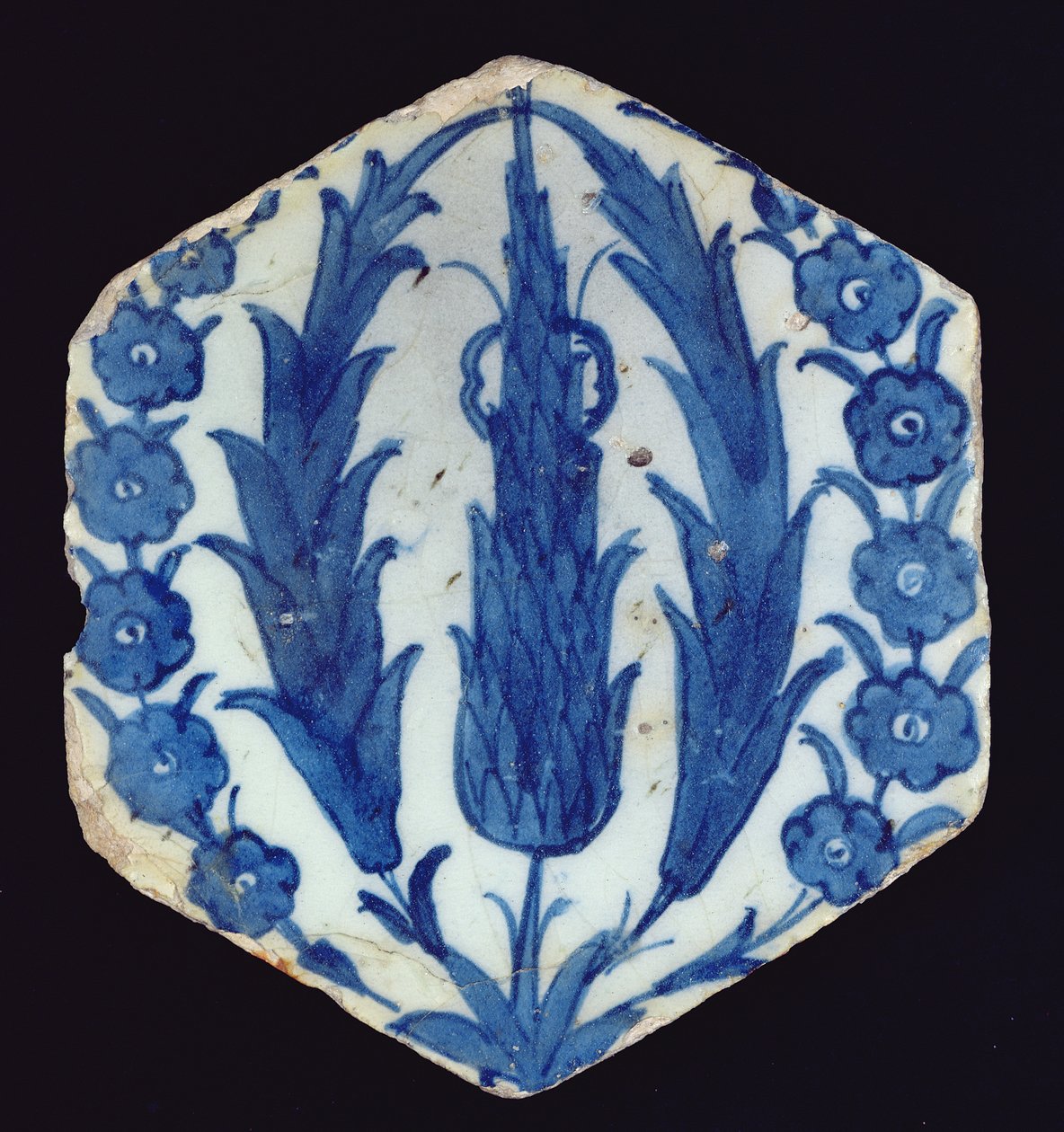 Sekskantet Isnik-flise med cypresser og en prunus, 1560-70 (lertøj med farvet underglasur) af Turkish School