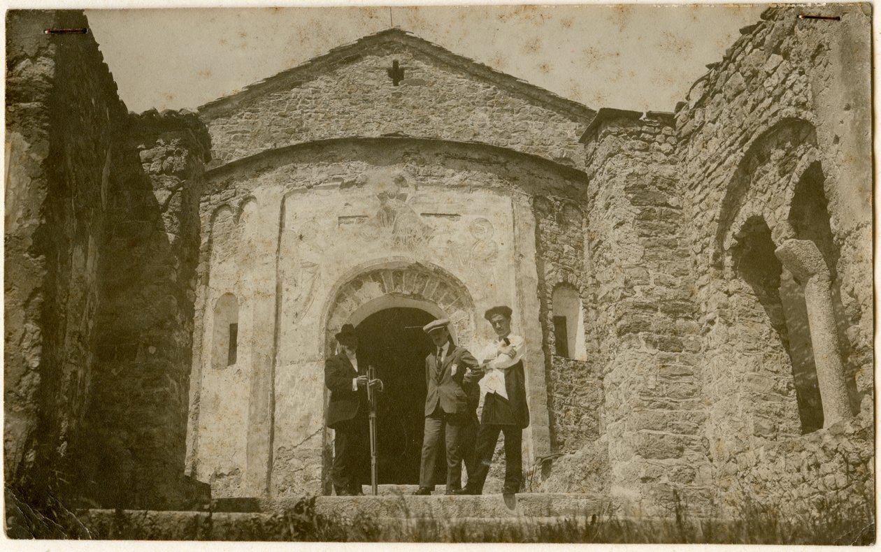 Klosteret San Pietro al Monte, Civate, Lombardiet, Italien, fotografi af Ugo Monneret de Villard, ca. 1910 af Ugo Monneret de Villard