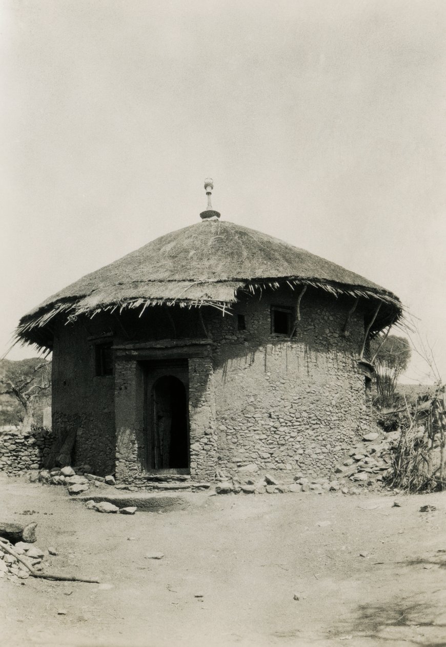 Rund hytte med stråtag, Axum, Etiopien, foto af Ugo Monneret de Villard af Ugo Monneret de Villard