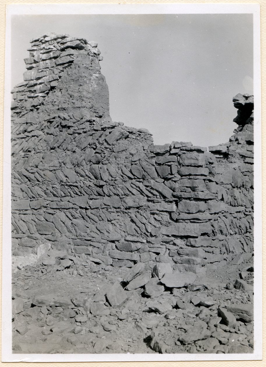 Ruiner af den sydlige kirke, detalje af murværk, Sabagura, Egypten, foto af Ugo Monneret de Villard af Ugo Monneret de Villard
