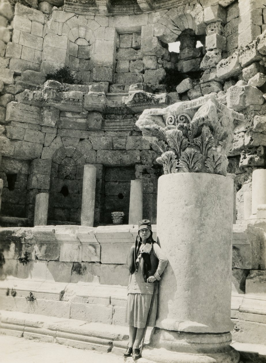 Nymphaeum, den græsk-romerske by Gerasa (i dag Jerash), fotografi af Ugo Monneret de Villard, ca. 1930 af Ugo Monneret de Villard