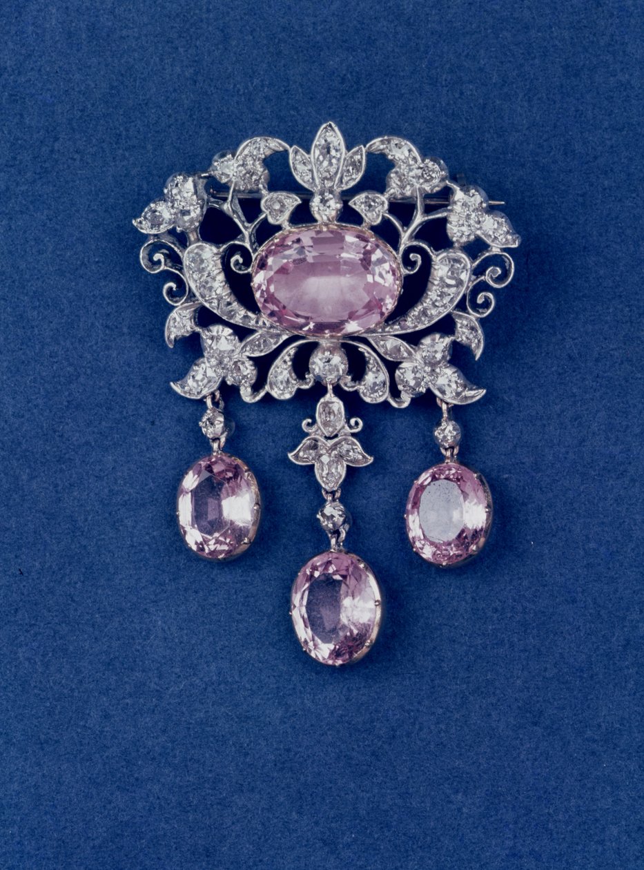 Broche i form af en blomst, ca. 1780 topas og diamant af Unbekannt Unbekannt