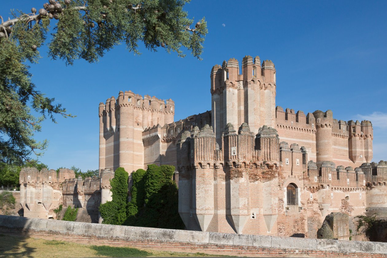 Coca, Segovia-provinsen, Spanien. Castillo de Coca. Coca slot. Vigtigt eksempel på Mudéjar militær arkitektur. af Unbekannt Unbekannt