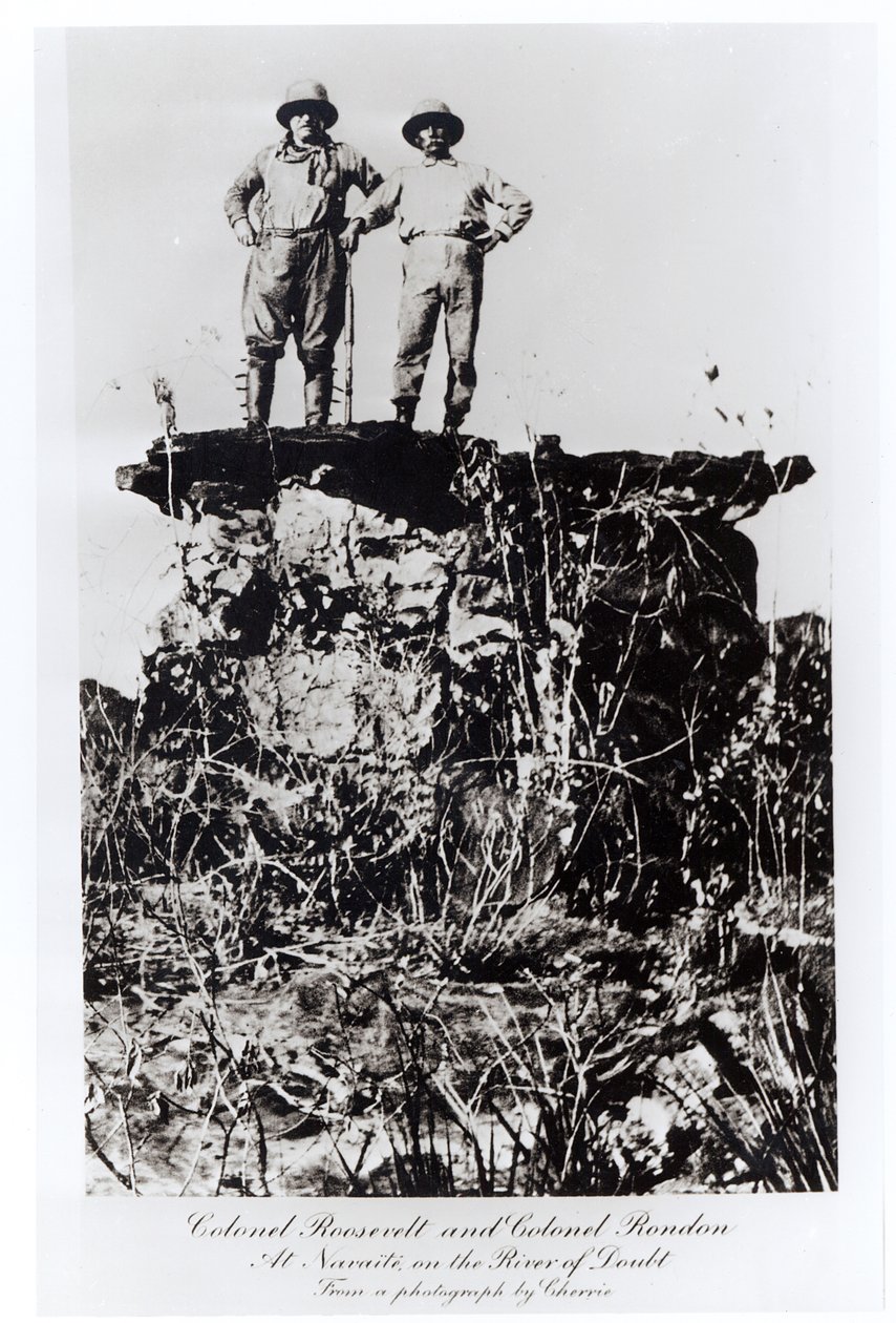 Oberst Roosevelt og oberst Rondon ved Navaite på River of Doubt, fra et fotografi af Cherrie, 1898 (Woodbury-type) af Unbekannt Unbekannt