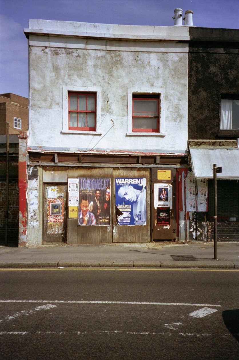 Empty Shop, Kensal Green, 1995 af Unbekannt Unbekannt