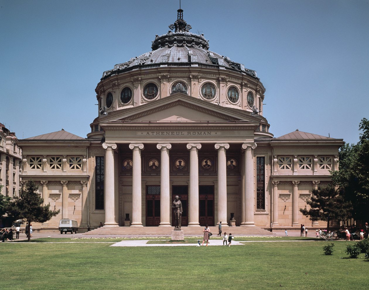 Det rumænske Atheneum (Atheneul Roman), Bukarest, Rumænien af Unbekannt Unbekannt