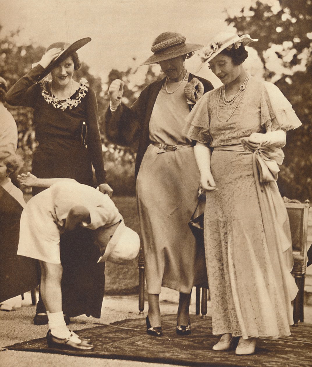 -Og han glemte sin hat!, c1930