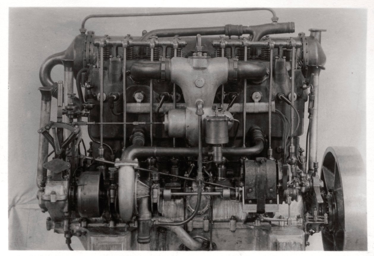 115 PS Daimler luftskibsmotor af Zeppelin LZ 6, c1909-1910 1933 af Unbekannt
