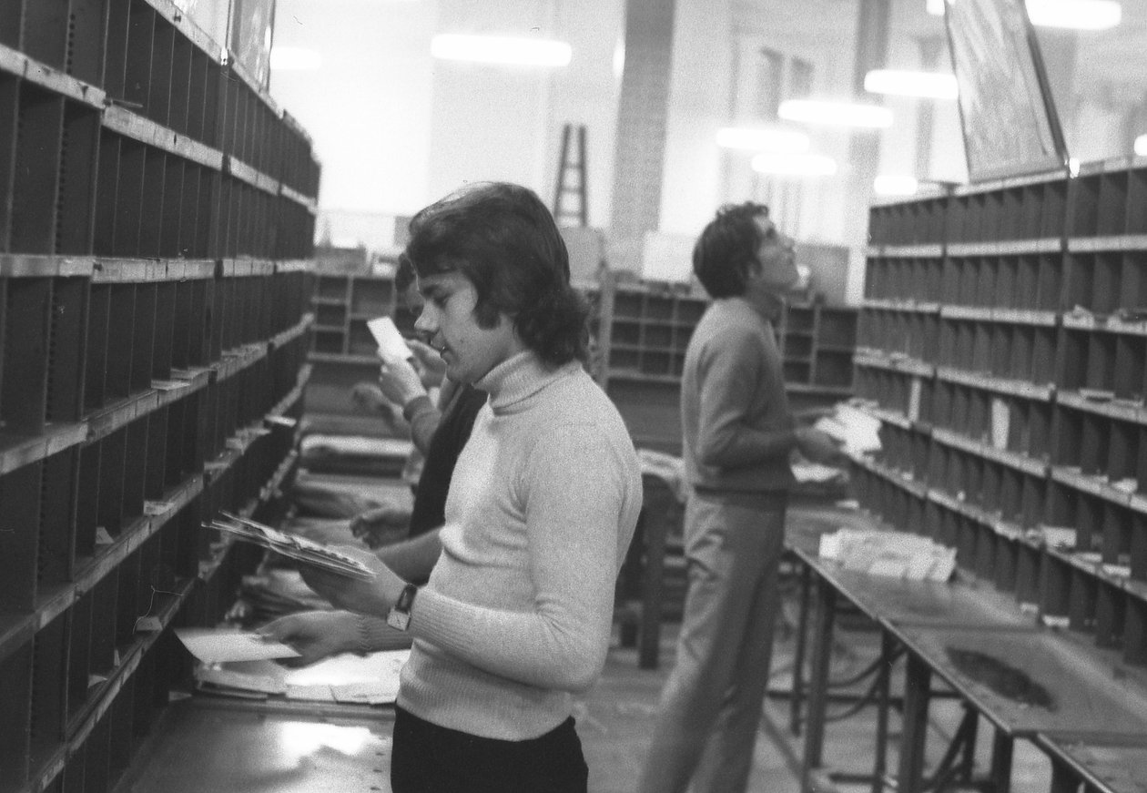 613 1 2a Postsorteringscenter rue du Louvre PTT Postkontor Jan 1971 af Unbekannt