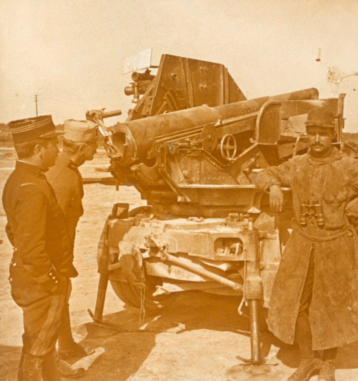 75 automatisk luftværnskanon, c1914-c1918 af Unbekannt