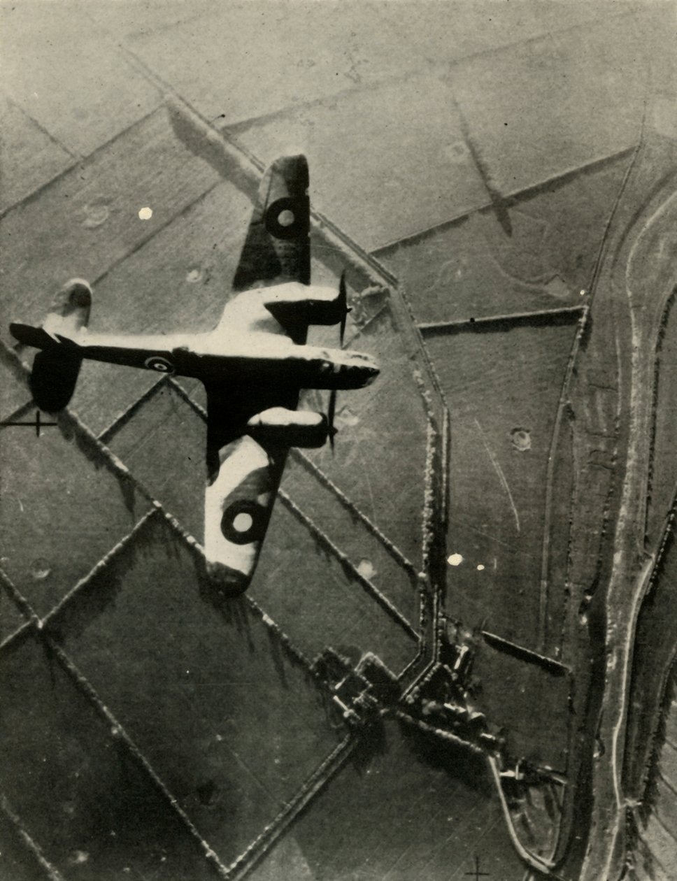 En Blenheim løber op til sit mål, 1939-1940, 1941. af Unbekannt